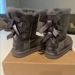 UGG Bailey Bow II Grey